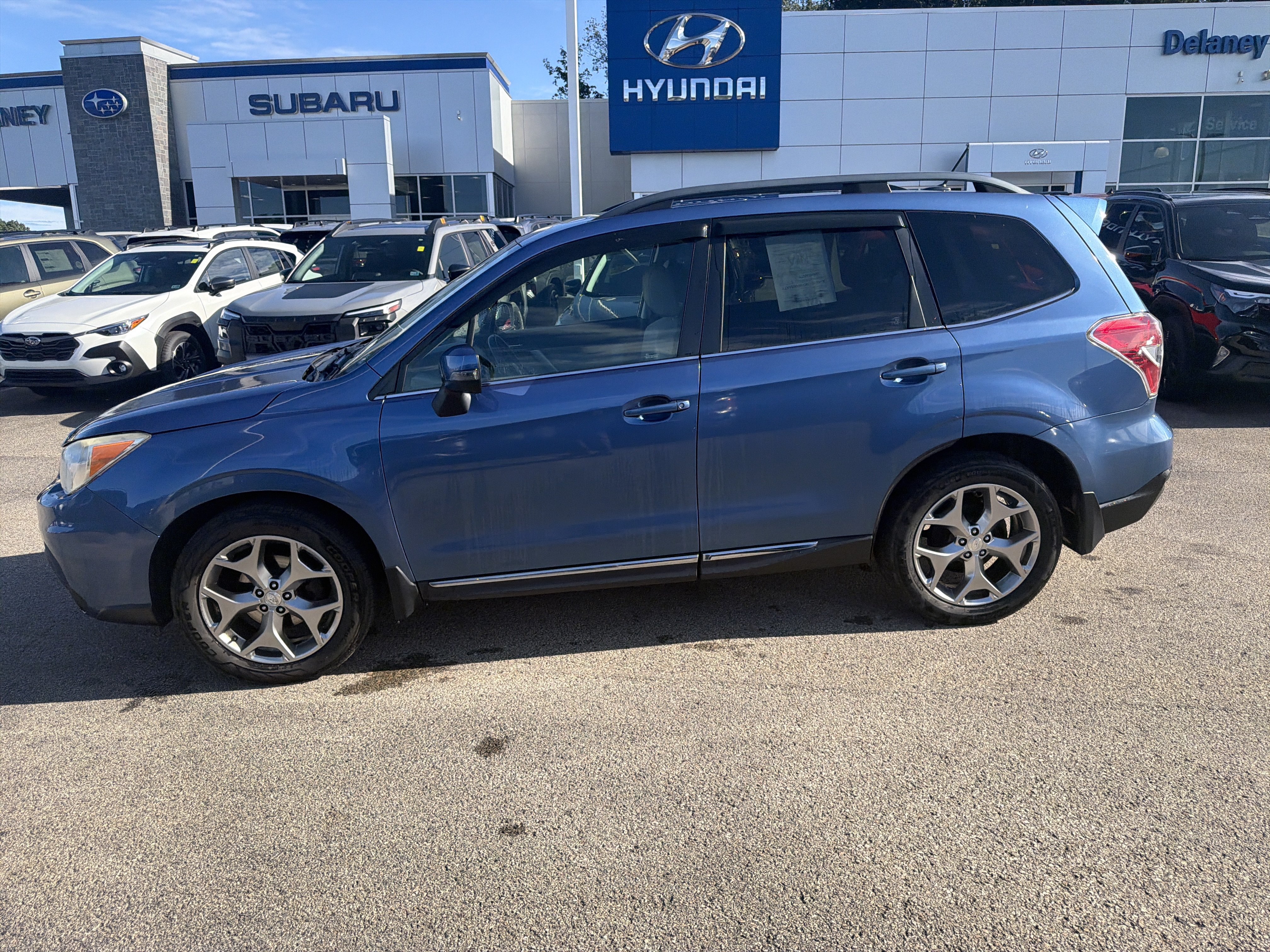 Used 2015 Subaru Forester 2.5i Touring AWD/4WD image 8