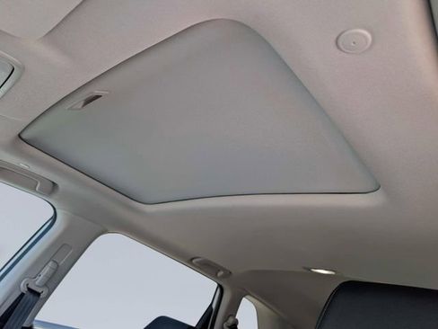 Used 2025 Honda CR-V EX-L image 17