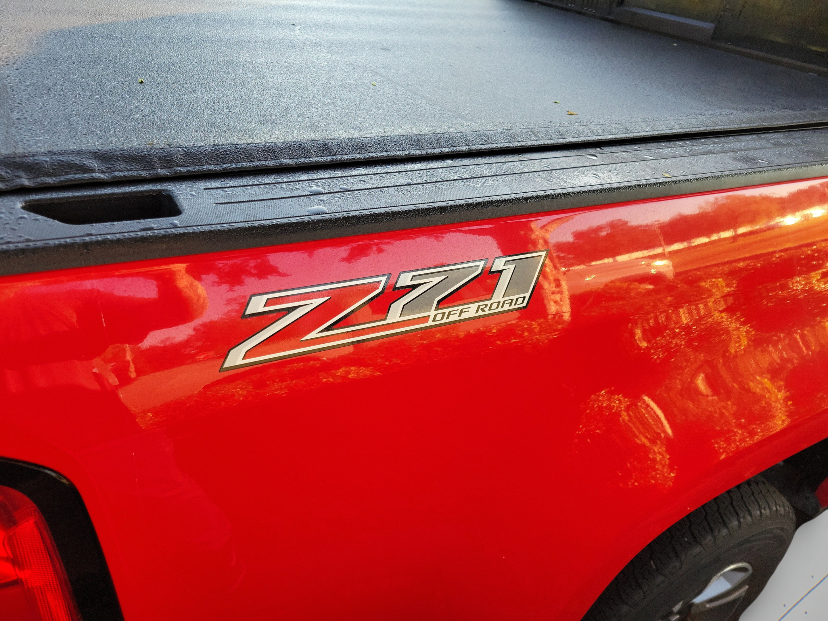 Used 2018 Chevrolet Colorado Z71 w/ LPO, Premium Interior Package AWD/4WD image 17
