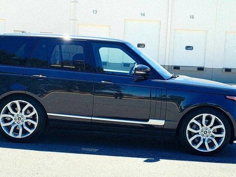 Used 2013 Land Rover Range Rover HSE AWD/4WD image 3