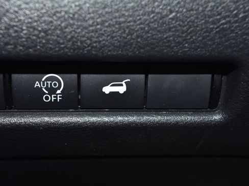 Certified 2026 Nissan Rogue SV AWD/4WD image 16
