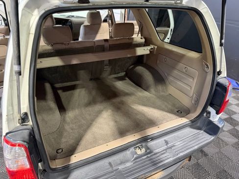 Used 2002 Toyota 4Runner SR5 AWD/4WD image 21
