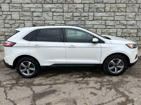 Used 2024 Ford Edge SEL w/ Convenience Package image 6