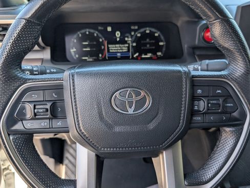 Used 2024 Toyota Tacoma TRD Off-Road AWD/4WD image 18