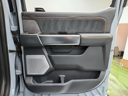 Used 2024 Ford F450 Platinum w/ FX4 Off-Road Package AWD/4WD image 28