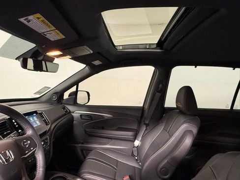 Used 2022 Honda Passport TrailSport image 36