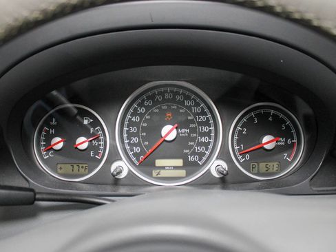 Used 2005 Chrysler Crossfire Limited image 10