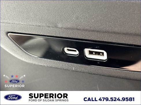 Used 2024 Chrysler Pacifica Touring-L FWD image 22