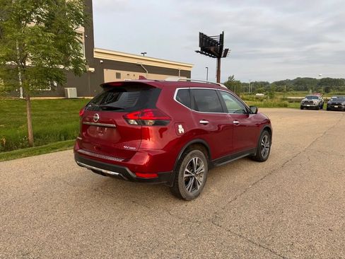 Used 2019 Nissan Rogue SV w/ Premium Package AWD/4WD image 14