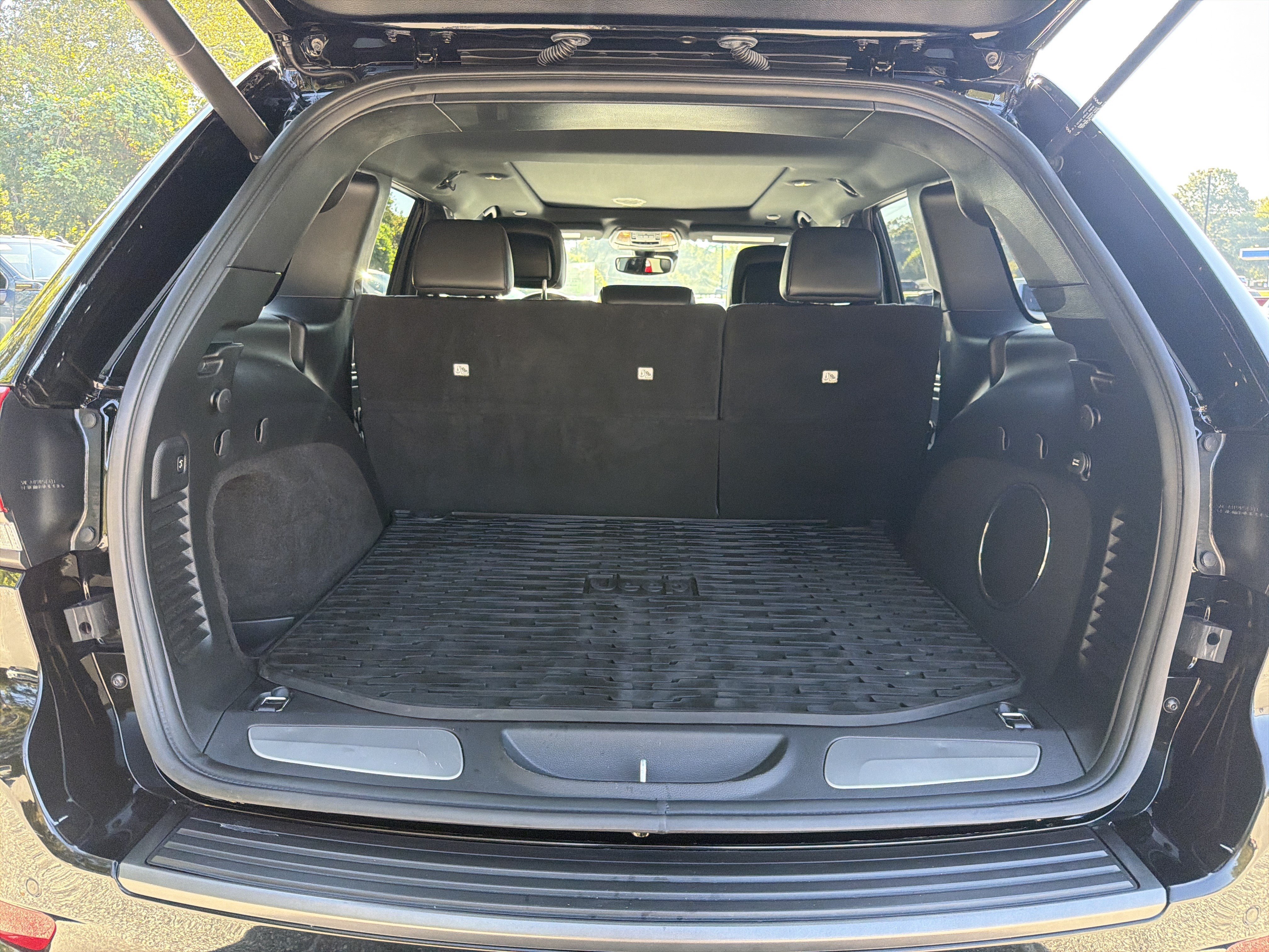 Used 2021 Jeep Grand Cherokee High Altitude AWD/4WD image 19