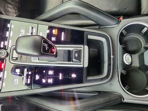 Used 2019 Porsche Cayenne image 49