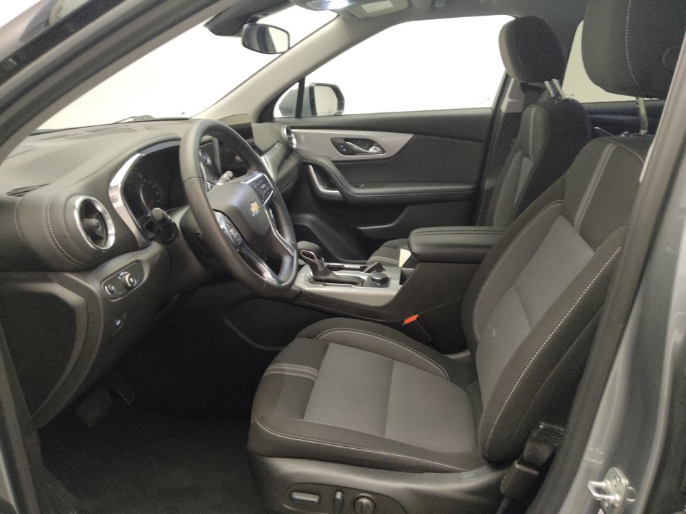 Used 2025 Chevrolet Blazer LT AWD/4WD image 17