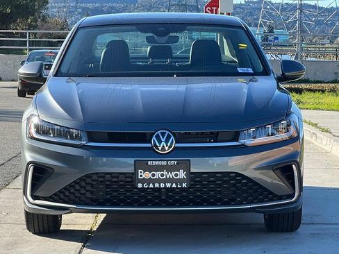 New 2026 Volkswagen Jetta SE FWD image 9