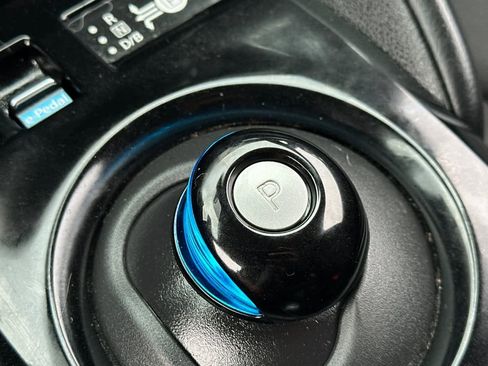 Certified 2024 Nissan Leaf SV Plus image 27