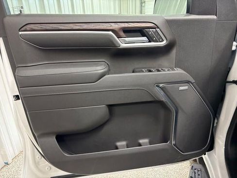 New 2026 GMC Sierra 1500 SLT w/ SLT Premium Plus Package image 8