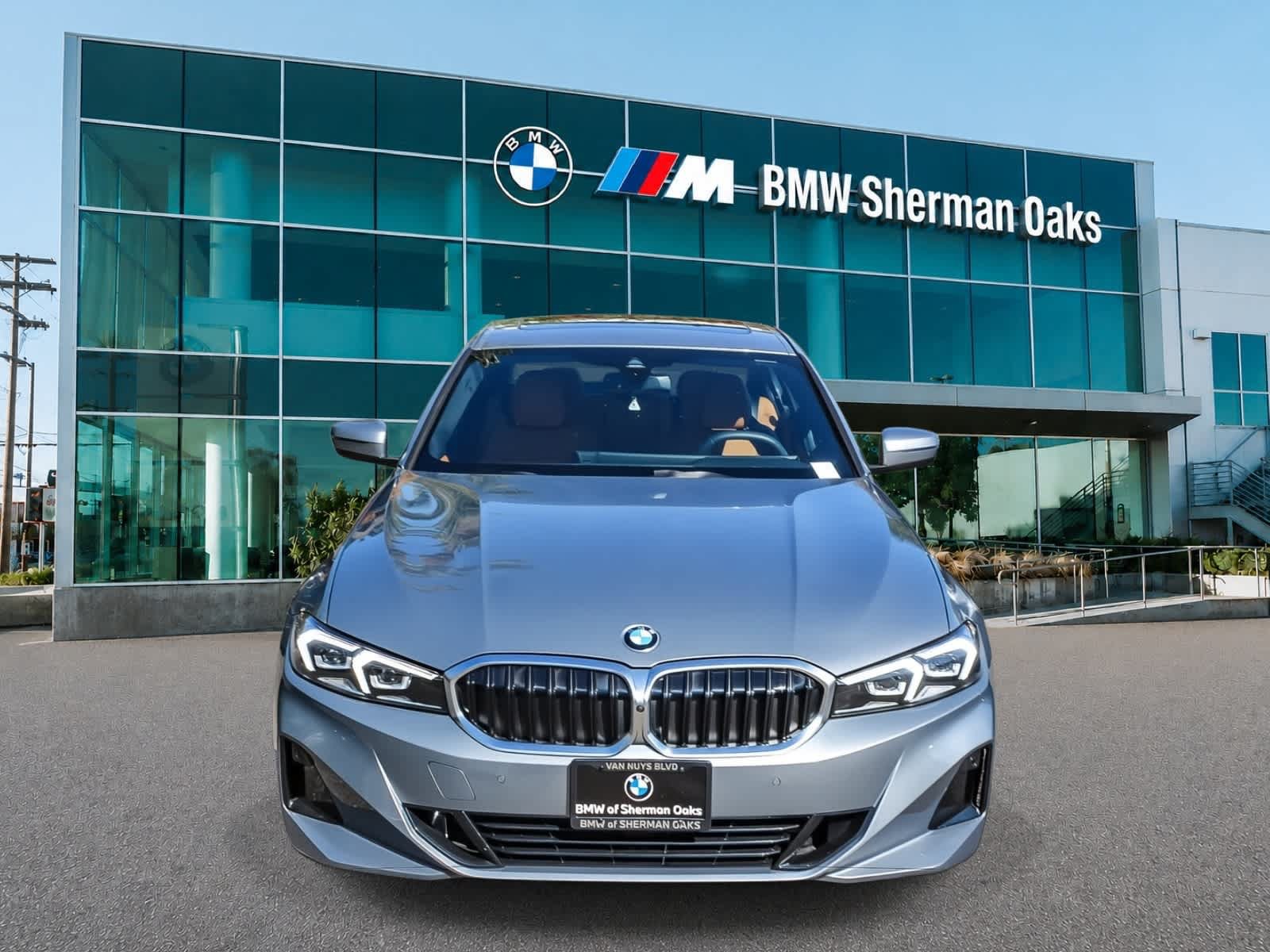 Used 2026 BMW 330i Sedan w/ Convenience Package RWD image 4
