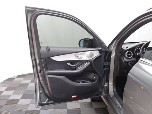 Used 2021 Mercedes-Benz GLC 300 w/ AMG Line image 5