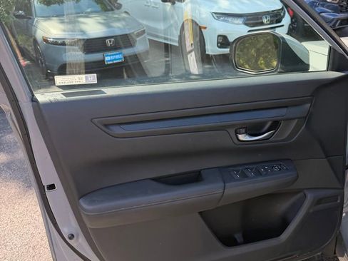 Used 2023 Honda CR-V LX image 12