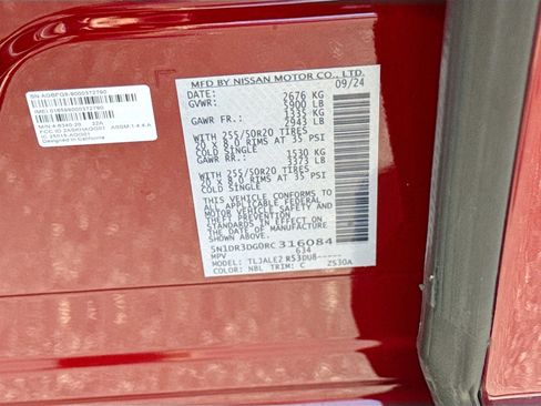 Used 2024 Nissan Pathfinder Platinum w/ Cargo Package FWD image 33