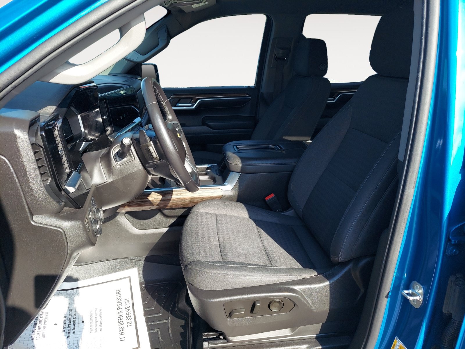 Used 2022 Chevrolet Silverado 1500 LT w/ Protection Package AWD/4WD image 22