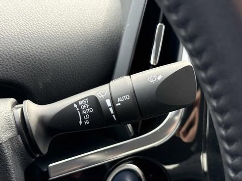 Used 2017 Toyota Prius Prime Advanced image 25