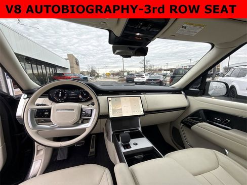 Used 2024 Land Rover Range Rover Long Wheelbase Autobiography image 11