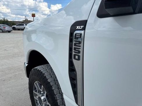 Used 2025 Ford F250 XLT w/ FX4 Off-Road Package AWD/4WD image 8