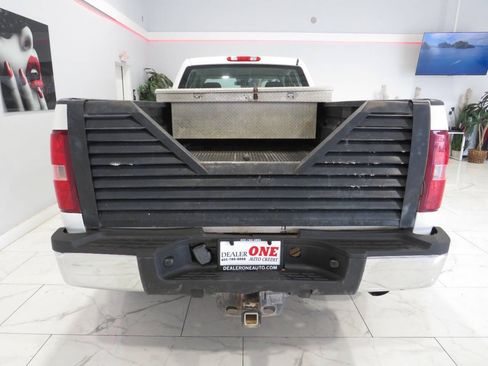 Used 2011 Chevrolet Silverado 2500 W/T AWD/4WD image 4