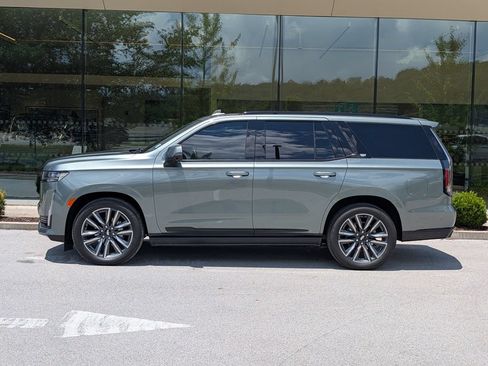 Used 2024 Cadillac Escalade Sport Platinum w/ LPO, Floor Liner Package AWD/4WD image 2