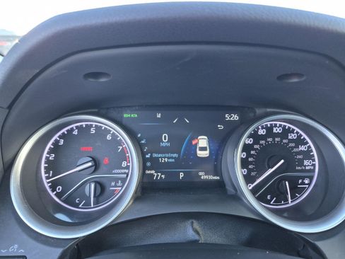 Used 2021 Toyota Camry XLE image 8