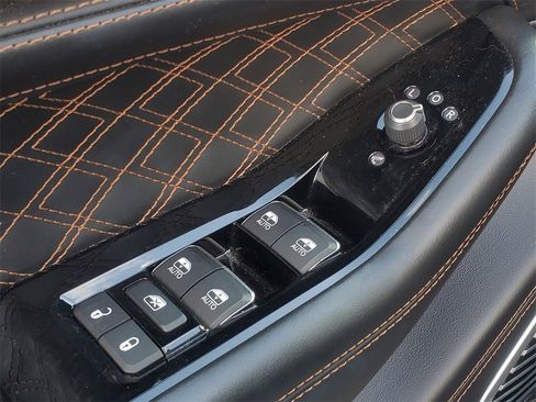 Used 2022 Jeep Grand Cherokee Summit image 10