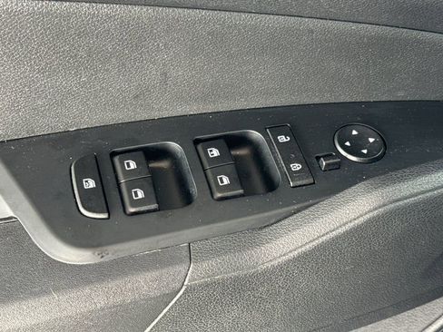 Used 2024 Kia Sportage LX image 18