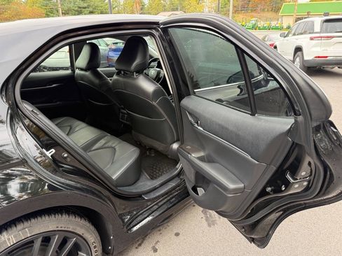 Used 2021 Toyota Camry XSE image 11