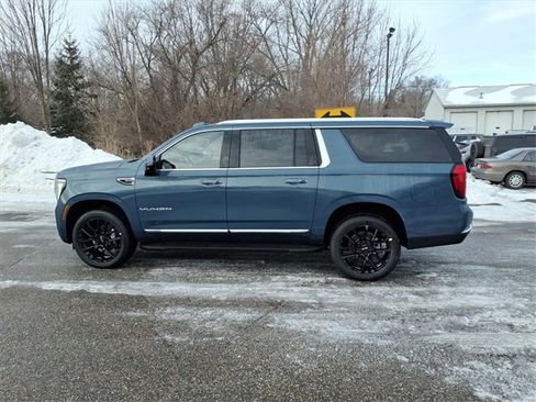 New 2026 GMC Yukon XL Elevation image 7