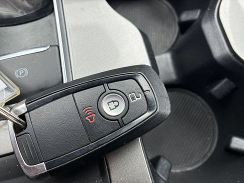 Used 2024 Ford Edge SEL AWD/4WD image 18