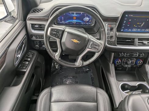 Used 2023 Chevrolet Suburban LT image 14