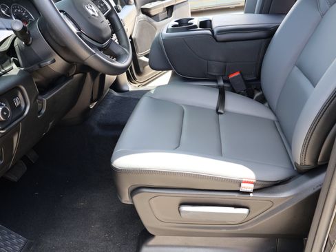 New 2026 RAM 1500 Tradesman AWD/4WD image 10