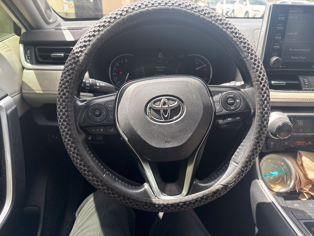 Used 2019 Toyota RAV4 Limited w/ Cold Weather Package FWD image 19