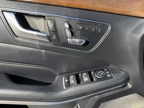 Used 2016 Mercedes-Benz E 350 E 350 image 26