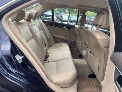 Used 2011 Mercedes-Benz C 300 4MATIC Sedan image 16