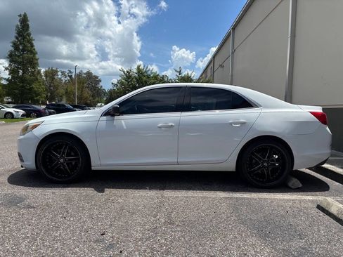 Used 2013 Chevrolet Malibu LS image 2