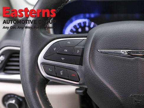 Used 2023 Chrysler Voyager LX FWD image 15