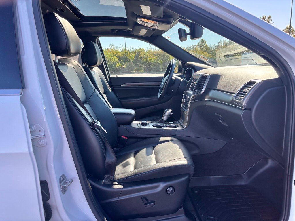 Used 2018 Jeep Grand Cherokee Limited AWD/4WD image 23