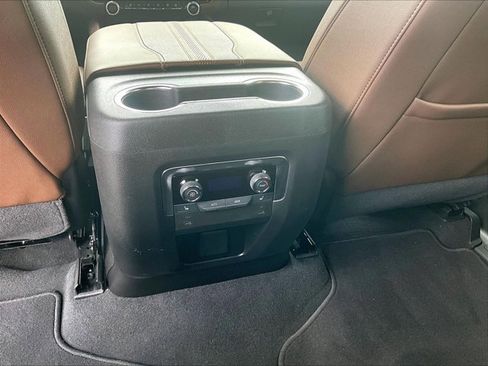 Used 2025 Chevrolet Tahoe High Country RWD image 24