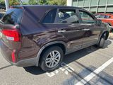 Used 2014 Kia Sorento LX image 2