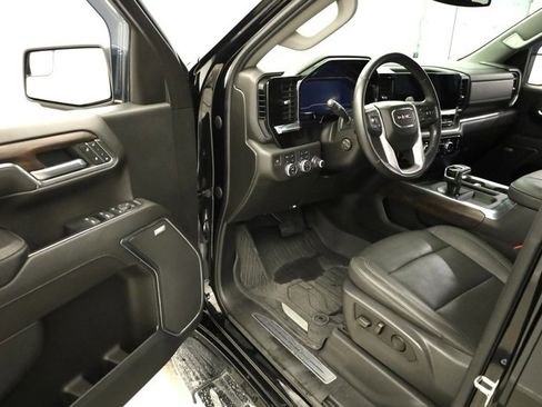 Used 2023 GMC Sierra 1500 SLT w/ SLT Premium Package image 9