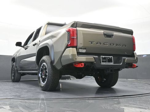 Used 2025 Toyota Tacoma TRD Off-Road w/ TRD Off Road Premium Package AWD/4WD image 71