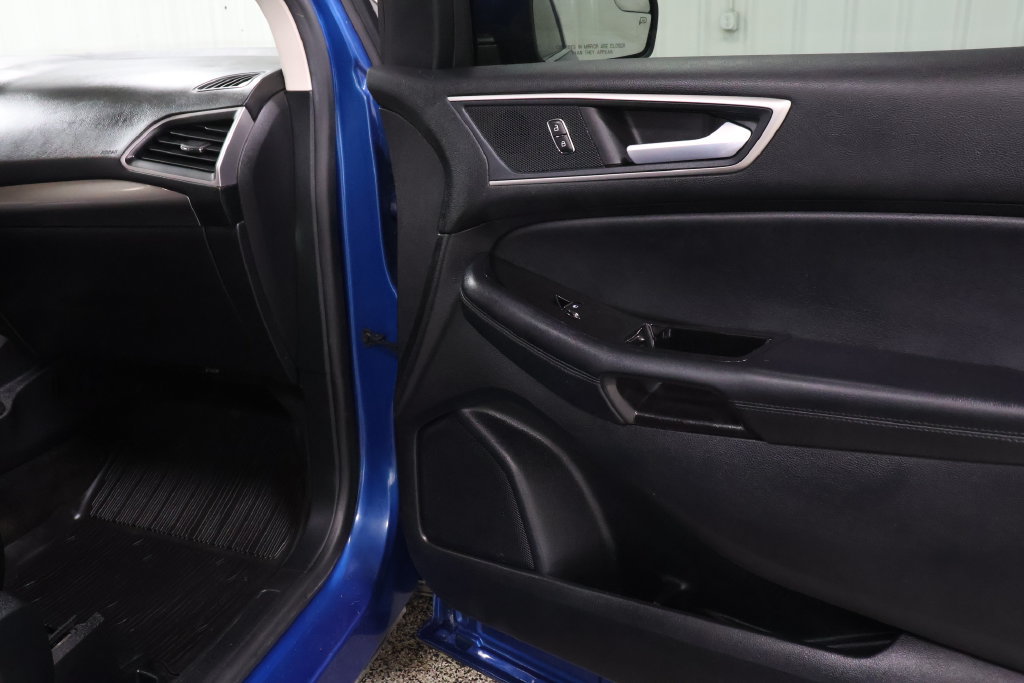 Used 2018 Ford Edge SEL w/ Equipment Group 201A FWD image 33