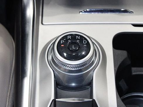 Used 2021 Ford Explorer Limited image 38