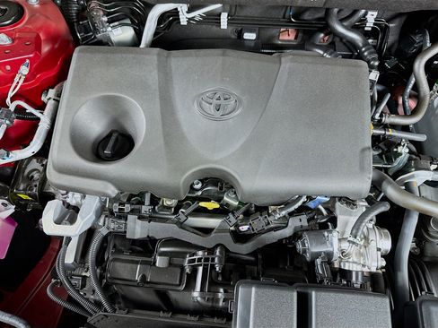 Used 2025 Toyota RAV4 XLE w/ Convenience Package image 33